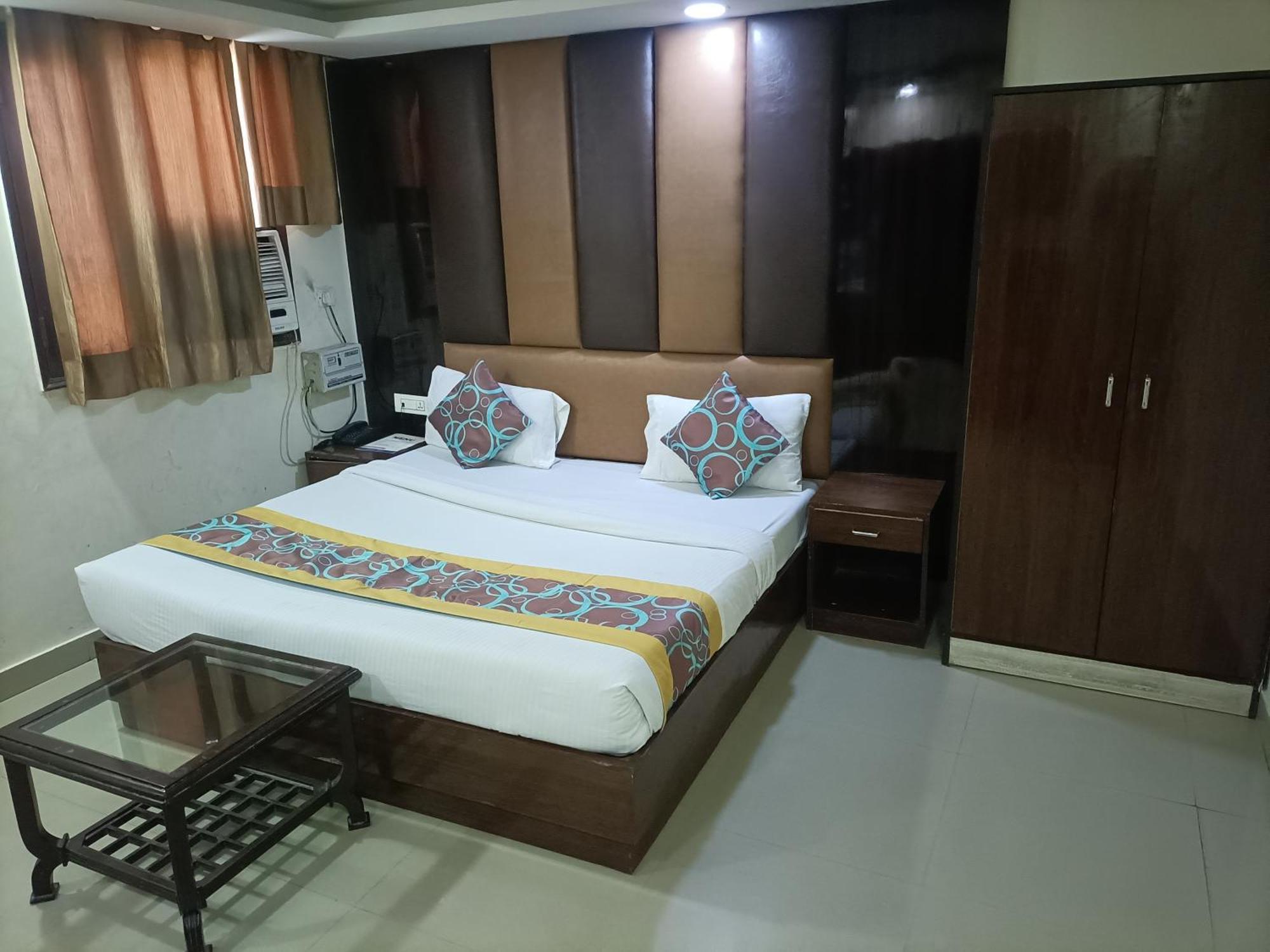 Hotel Ringer Yeni Delhi Dış mekan fotoğraf